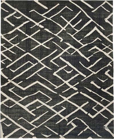 New Hand-Woven Kilim Rug