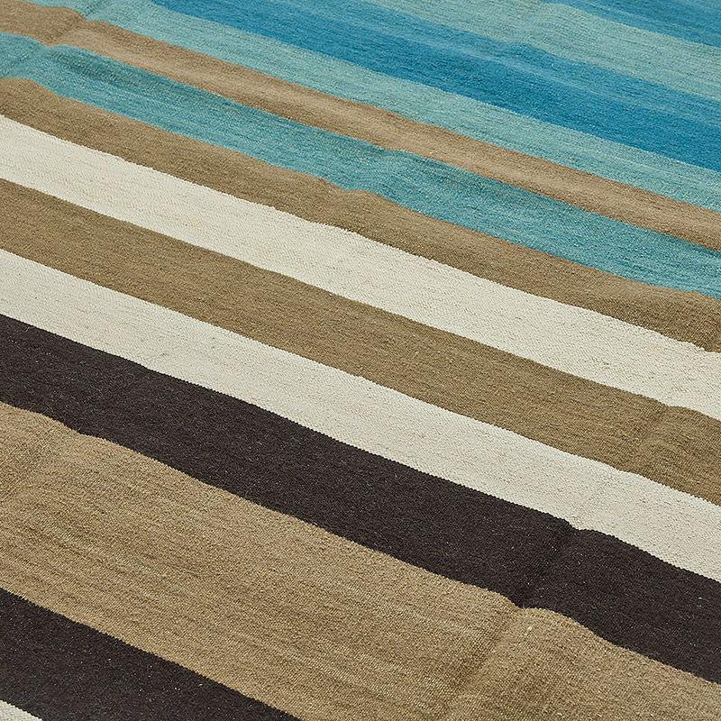 New Hand-Woven Kilim Rug - K0093808