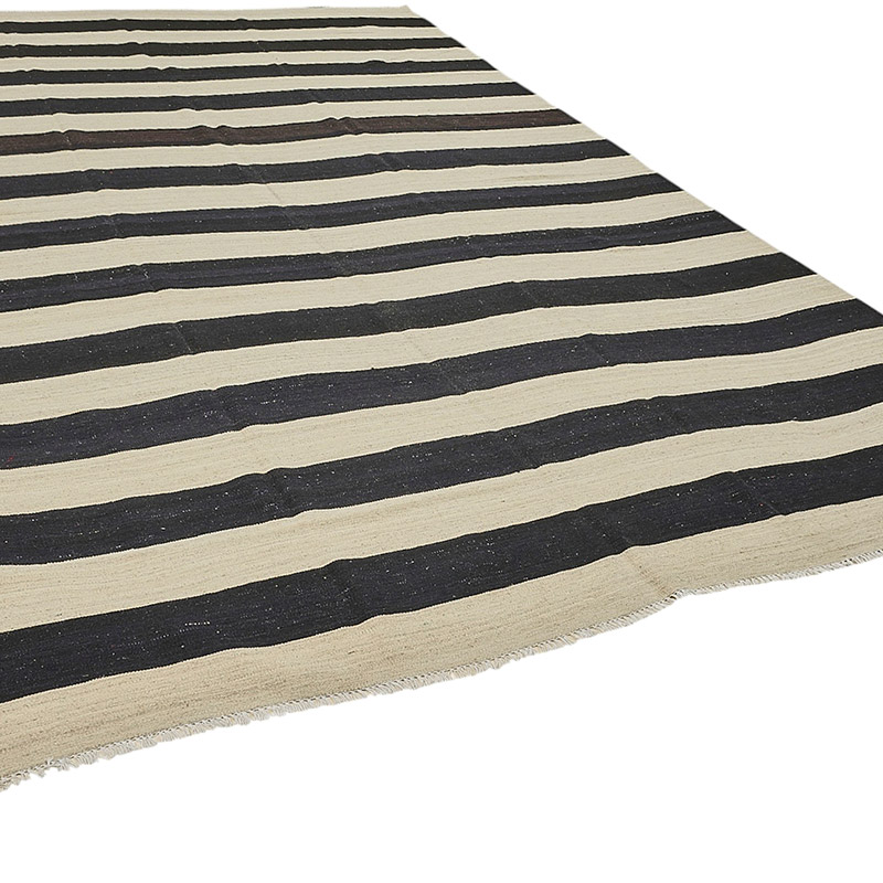 New Hand-Woven Kilim Rug - K0093809