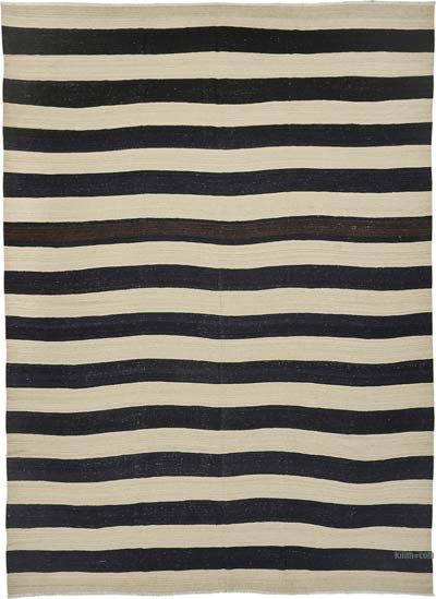 New Hand-Woven Kilim Rug
