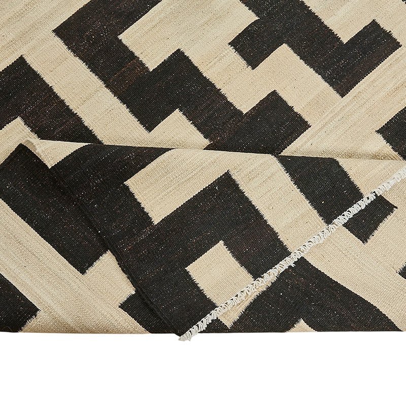 New Hand-Woven Kilim Rug - K0093812