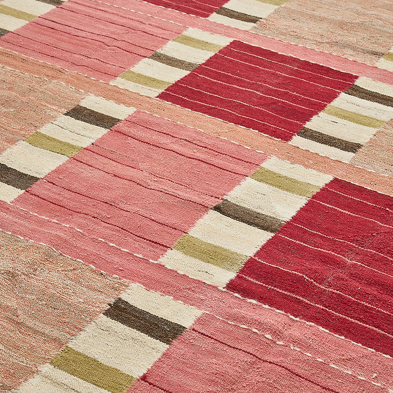 New Hand-Woven Kilim Rug - K0093816
