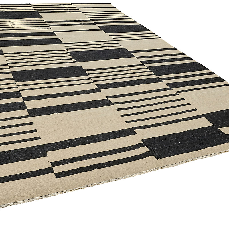 New Hand-Woven Kilim Rug - K0093819