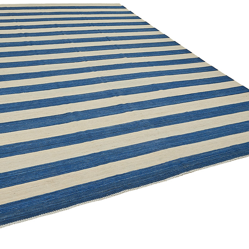 New Hand-Woven Kilim Rug - K0093820