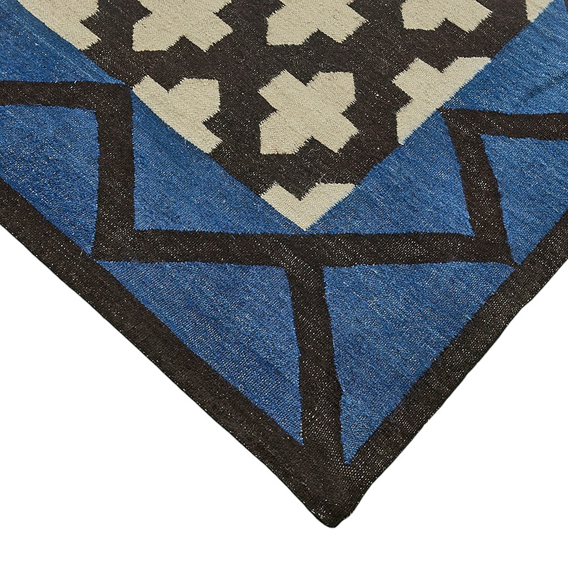 New Hand-Woven Kilim Rug - K0093823