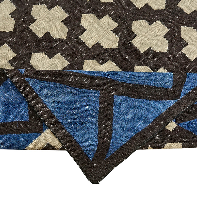 New Hand-Woven Kilim Rug - K0093823