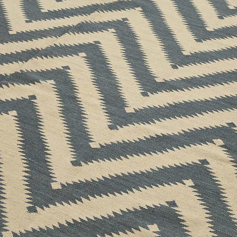 New Hand-Woven Kilim Rug - K0093829