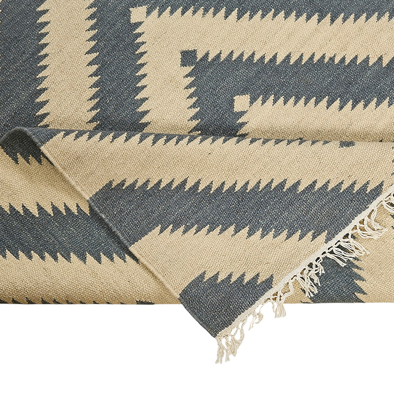 New Hand-Woven Kilim Rug - K0093829