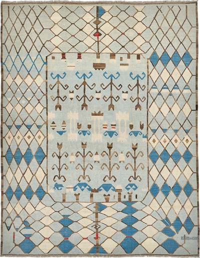 New Hand-Woven Kilim Rug
