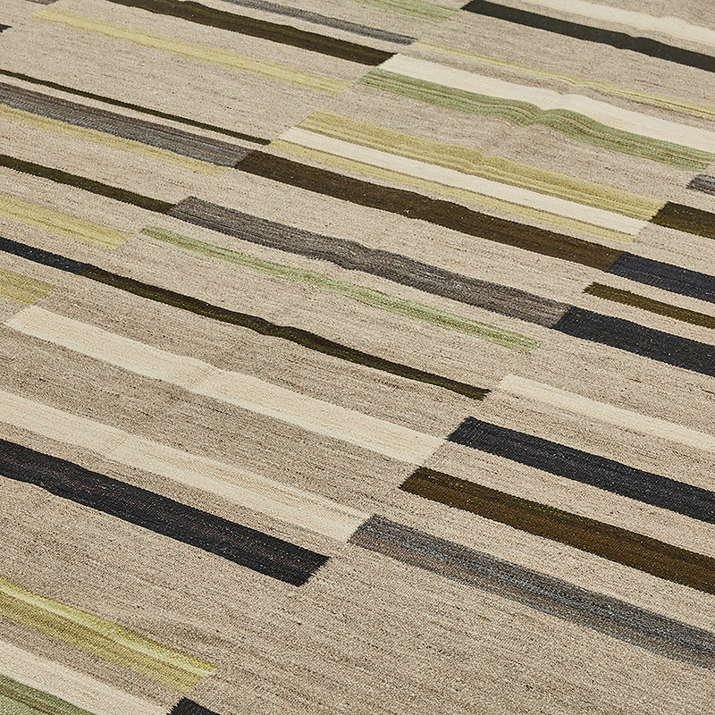 New Hand-Woven Kilim Rug - K0093840