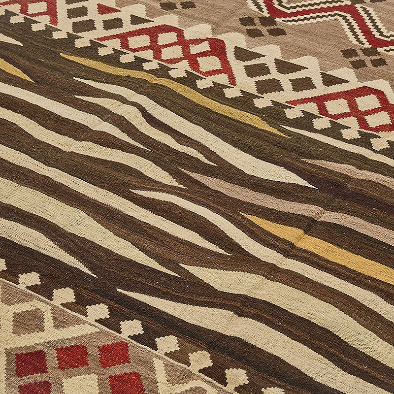 New Hand-Woven Kilim Rug - K0093846