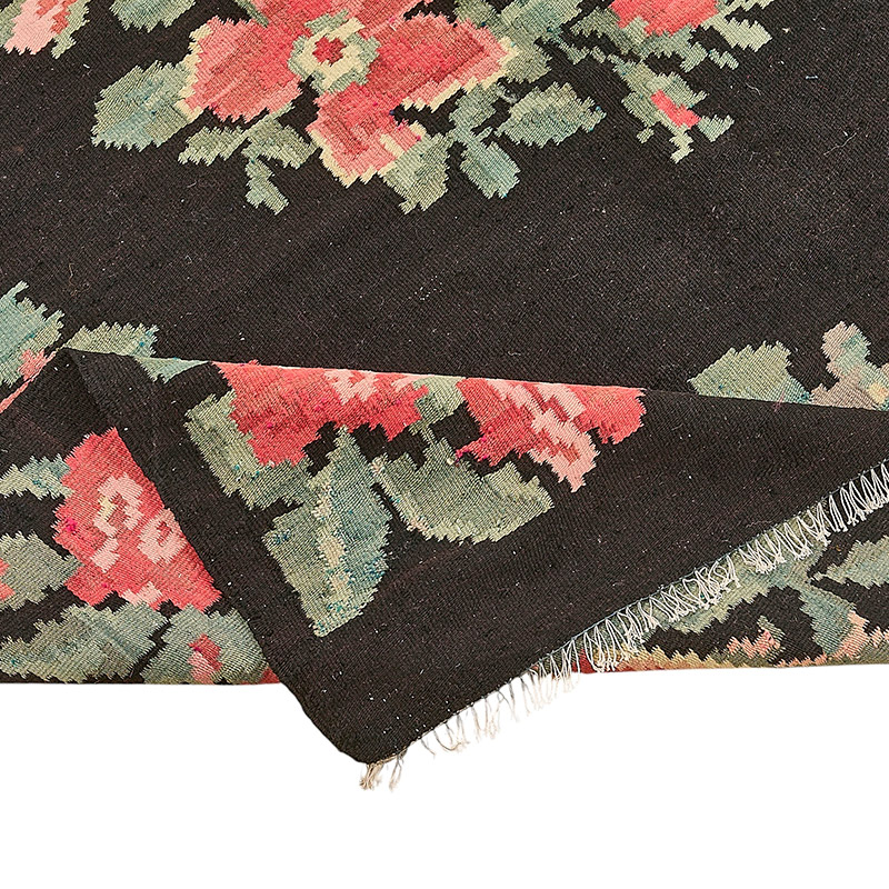 Vintage Handwoven Moldovan Kilim Rug - 5' 6" x 9' 3" (66" x 111") - K0093848