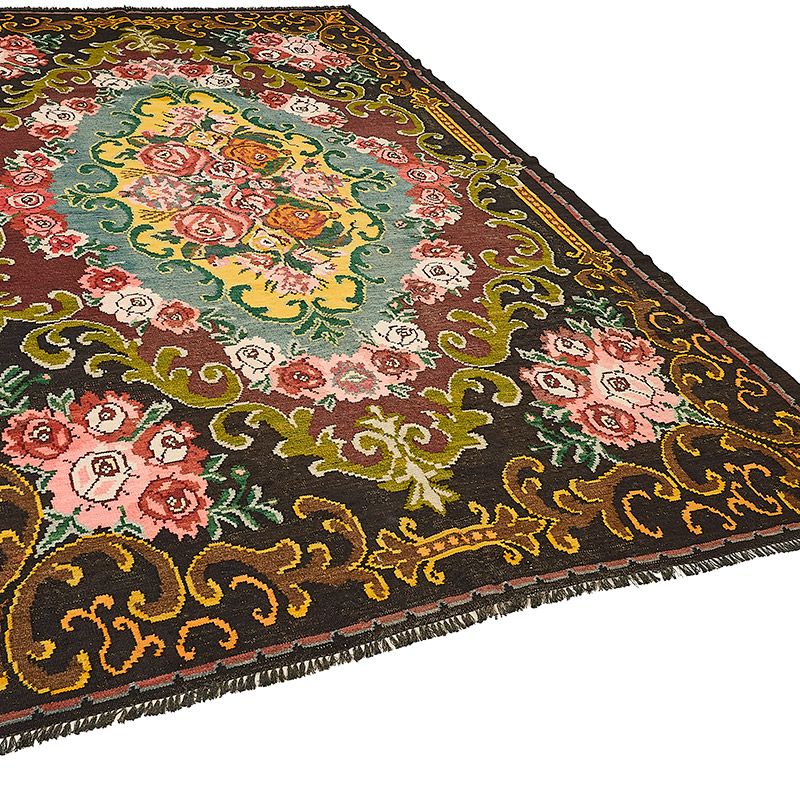 Vintage Handwoven Moldovan Kilim Rug - 6' 9" x 10' 10" (81" x 130") - K0093854
