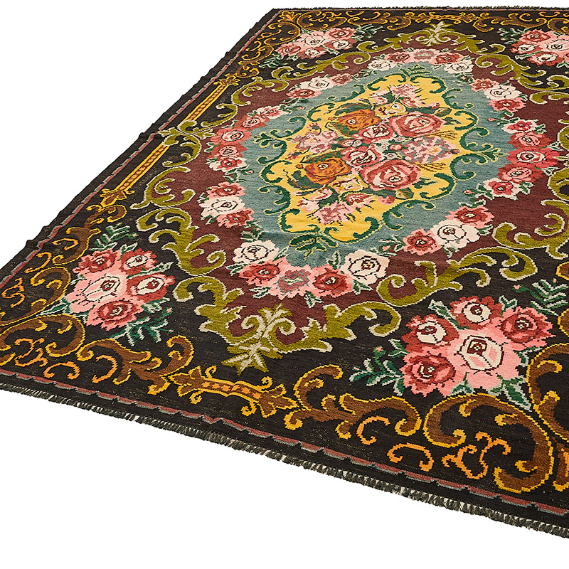 Vintage Handwoven Moldovan Kilim Rug - 6' 9" x 10' 10" (81" x 130") - K0093854