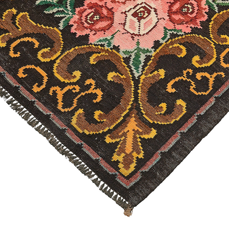 Vintage Handwoven Moldovan Kilim Rug - 6' 9" x 10' 10" (81" x 130") - K0093854