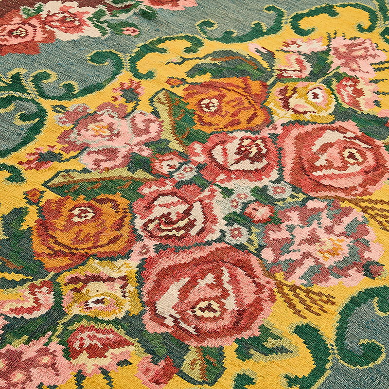 Vintage Handwoven Moldovan Kilim Rug - 6' 9" x 10' 10" (81" x 130") - K0093854
