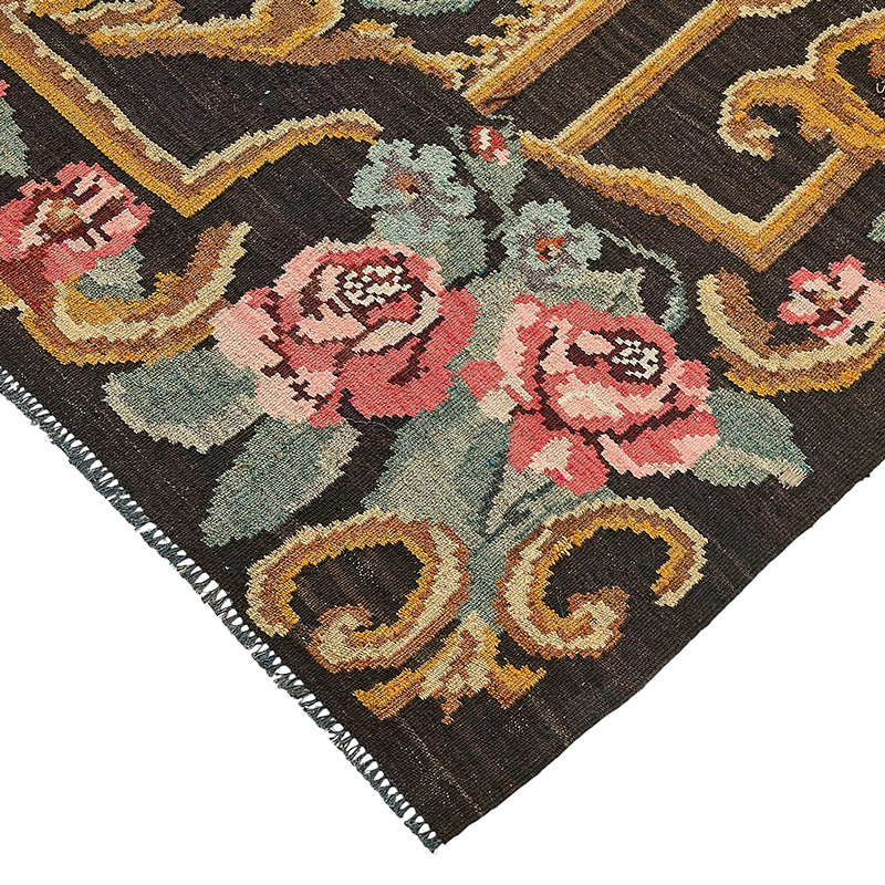 Vintage Handwoven Moldovan Kilim Rug - 6' 1" x 9' 3" (73" x 111") - K0093860