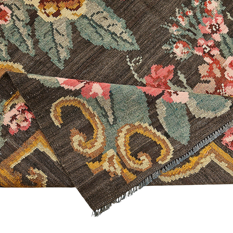 Vintage Handwoven Moldovan Kilim Rug - 6' 1" x 9' 3" (73" x 111") - K0093860
