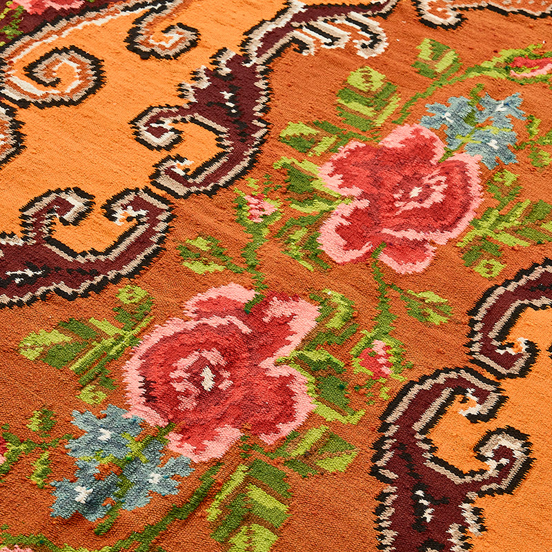 Vintage Handwoven Moldovan Kilim Rug - 6' 3" x 9'  (75" x 108") - K0093861