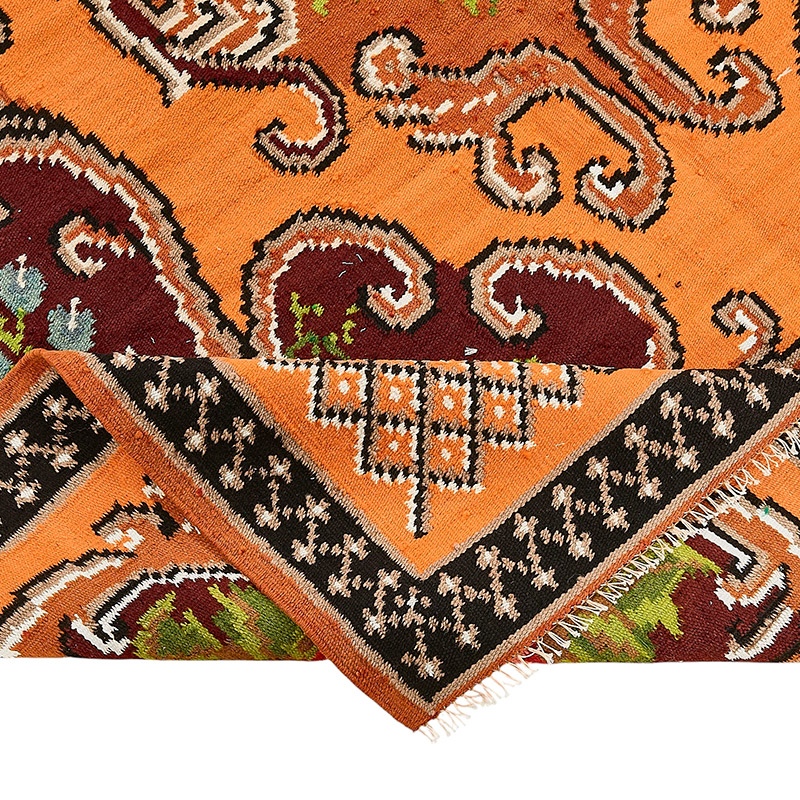 Vintage Handwoven Moldovan Kilim Rug - 6' 3" x 9'  (75" x 108") - K0093861