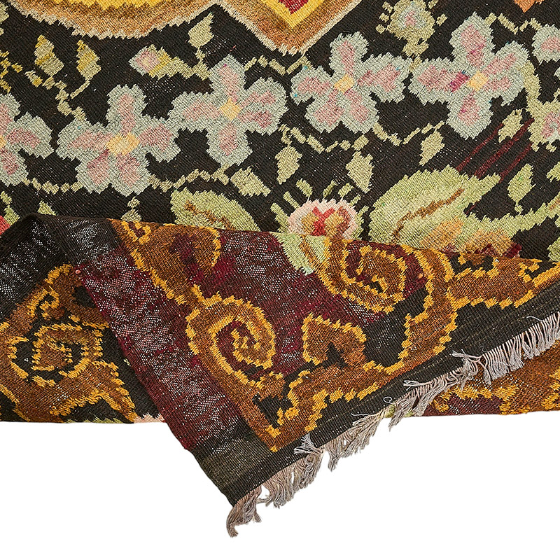 Vintage Handwoven Moldovan Kilim Rug - 7' 3" x 9' 9" (87" x 117") - K0093864
