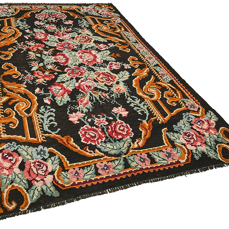 Vintage Handwoven Moldovan Kilim Rug - 5' 11" x 9' 2" (71" x 110") - K0093866