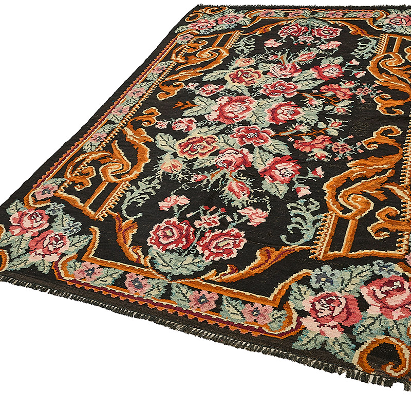 Vintage Handwoven Moldovan Kilim Rug - 5' 11" x 9' 2" (71" x 110") - K0093866