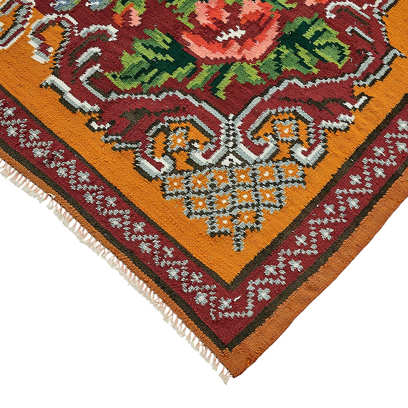 Vintage Handwoven Moldovan Kilim Rug - 6' 1" x 9'  (73" x 108") - K0093867