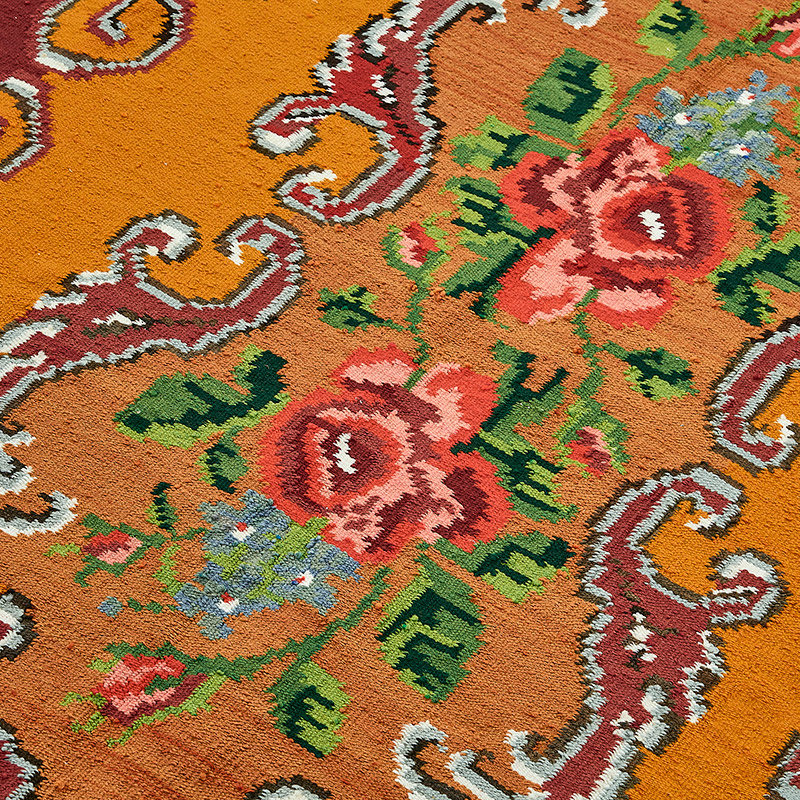 Vintage Handwoven Moldovan Kilim Rug - 6' 1" x 9'  (73" x 108") - K0093867