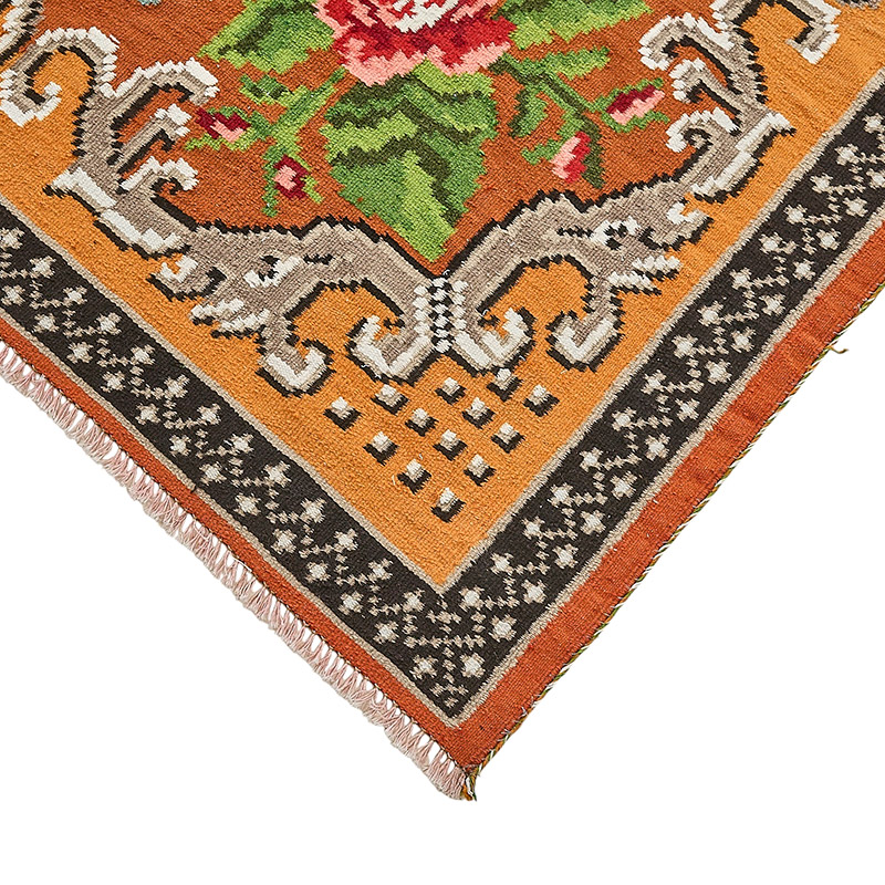 Vintage Handwoven Moldovan Kilim Rug - 5' 11" x 9' 7" (71" x 115") - K0093871