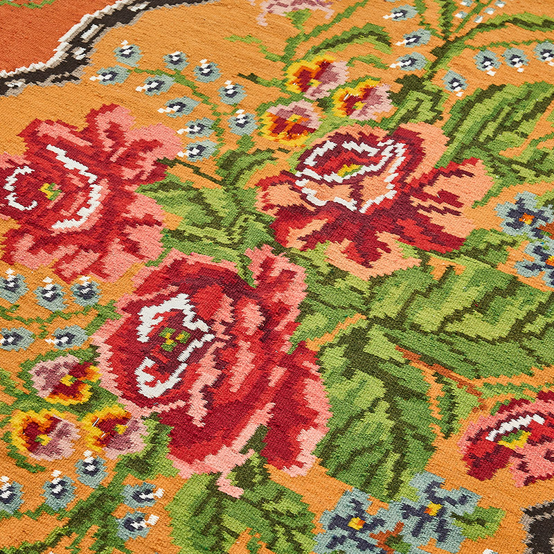 Vintage Handwoven Moldovan Kilim Rug - 5' 11" x 9' 7" (71" x 115") - K0093871
