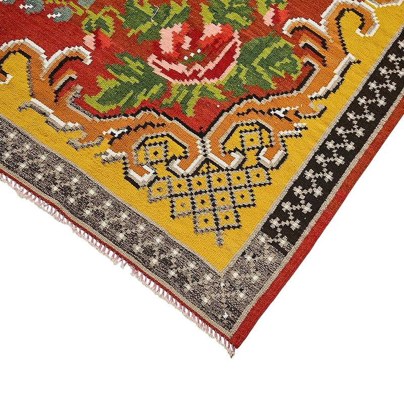 Vintage Handwoven Moldovan Kilim Rug - 5' 5" x 8' 10" (65" x 106") - K0093873