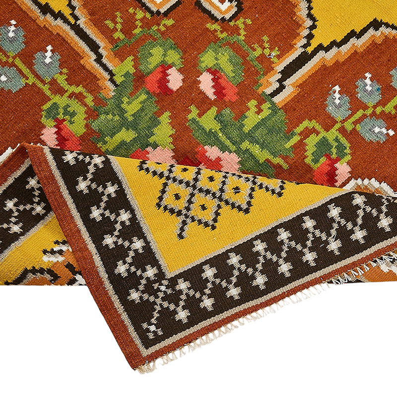 Vintage Handwoven Moldovan Kilim Rug - 5' 5" x 8' 10" (65" x 106") - K0093873