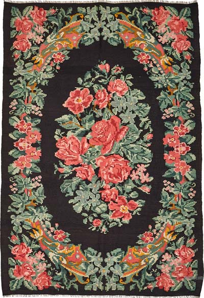 Vintage Handwoven Moldovan Kilim Rug - 5' 9" x 8' 9" (69" x 105")