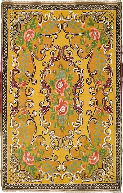 Vintage Handwoven Moldovan Kilim Rug - 5' 9" x 9' 1" (69" x 109")