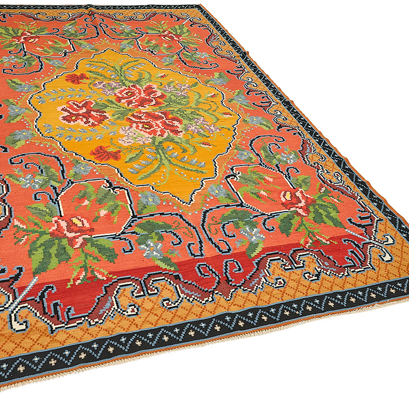 Vintage Handwoven Moldovan Kilim Rug - 6' 2" x 9' 7" (74" x 115") - K0093877