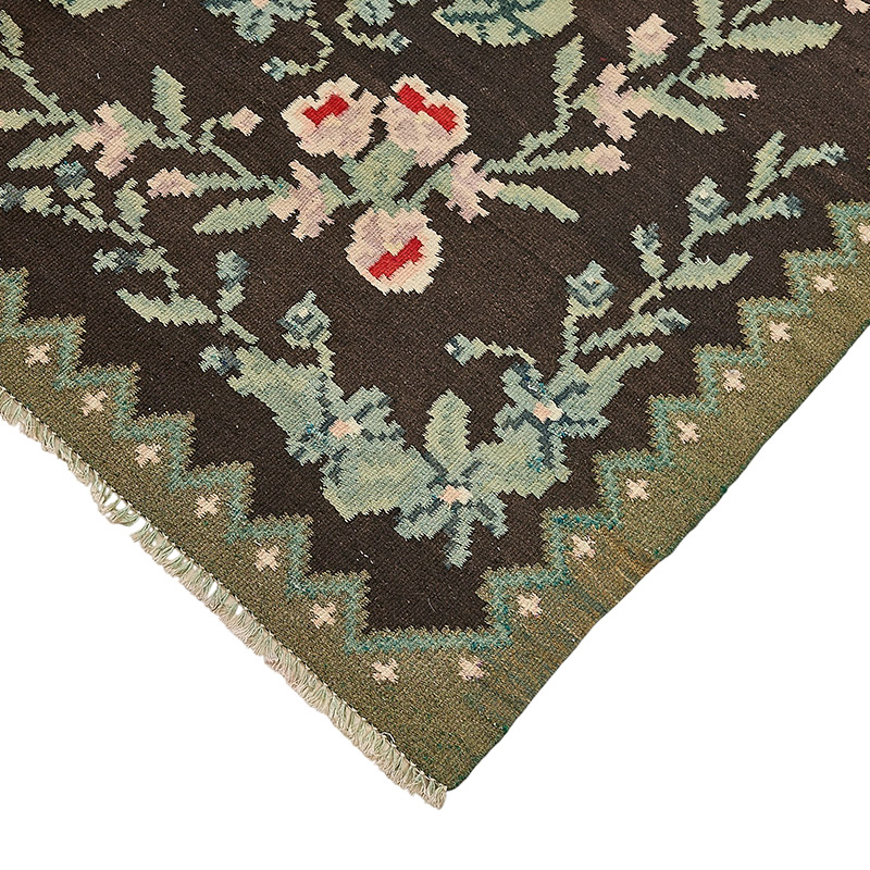 Vintage Handwoven Moldovan Kilim Rug - 5' 7" x 9'  (67" x 108") - K0093879
