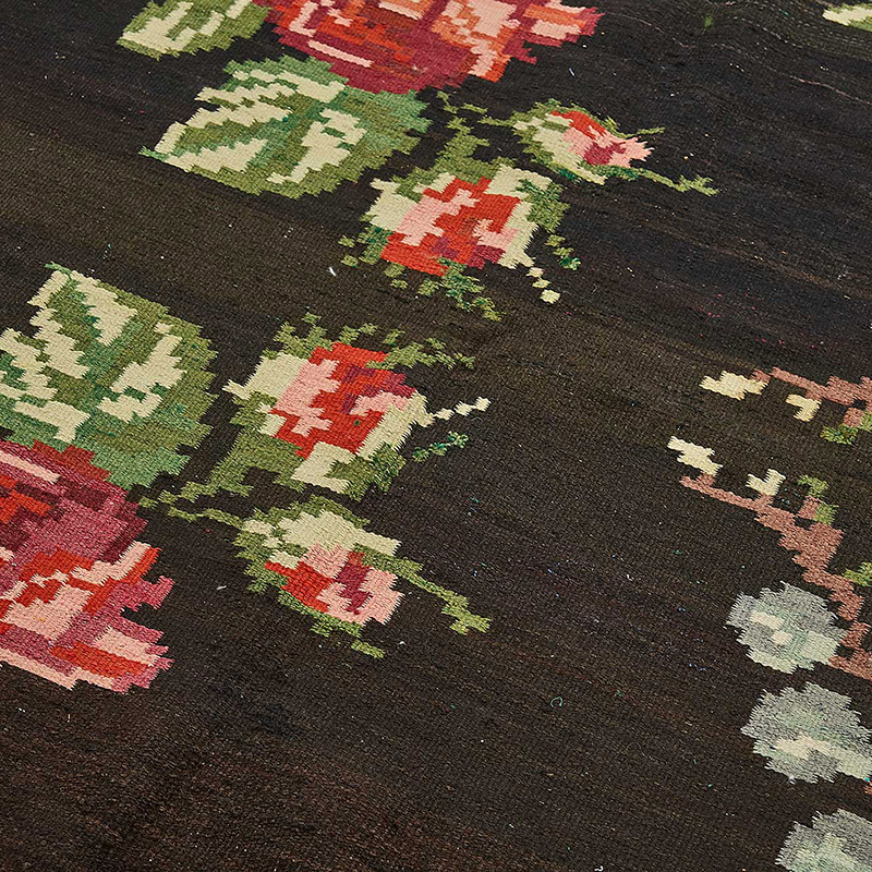 Vintage Handwoven Moldovan Kilim Rug - 6' 4" x 9' 1" (76" x 109") - K0093881