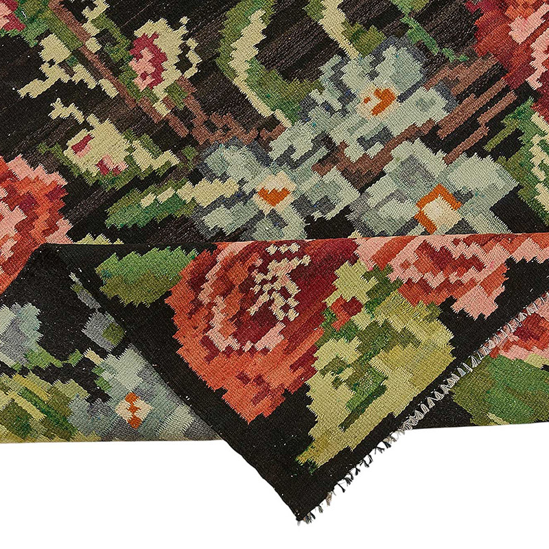 Vintage Handwoven Moldovan Kilim Rug - 6' 4" x 9' 1" (76" x 109") - K0093881