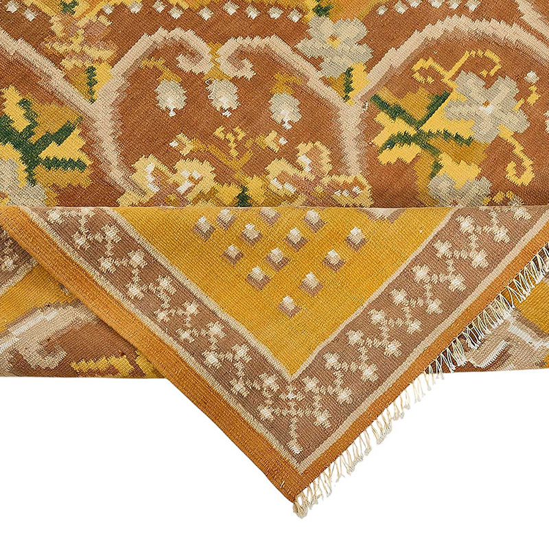 Vintage Handwoven Moldovan Kilim Rug - 5' 10" x 10' 1" (70" x 121") - K0093889