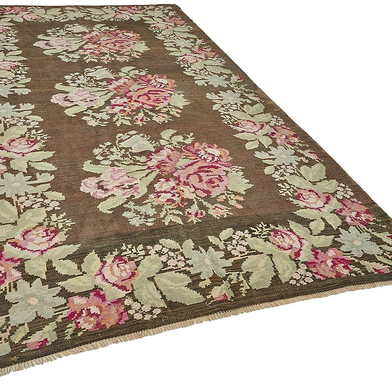 Vintage Handwoven Moldovan Kilim Rug - 5' 9" x 10' 7" (69" x 127") - K0093899