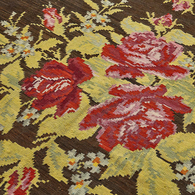 Vintage Handwoven Moldovan Kilim Rug - 6' 1" x 10' 11" (73" x 131") - K0093905